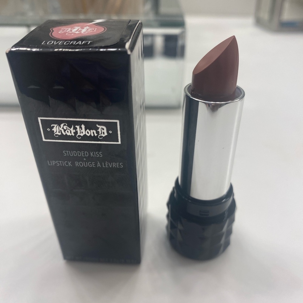 BRAND NEW/ UNUSED FULL SIZED KAT VON D LOVECRAFT LIPSTICK